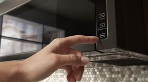 How to Quickly Defrost Chicken in the Microwave Whirlpool