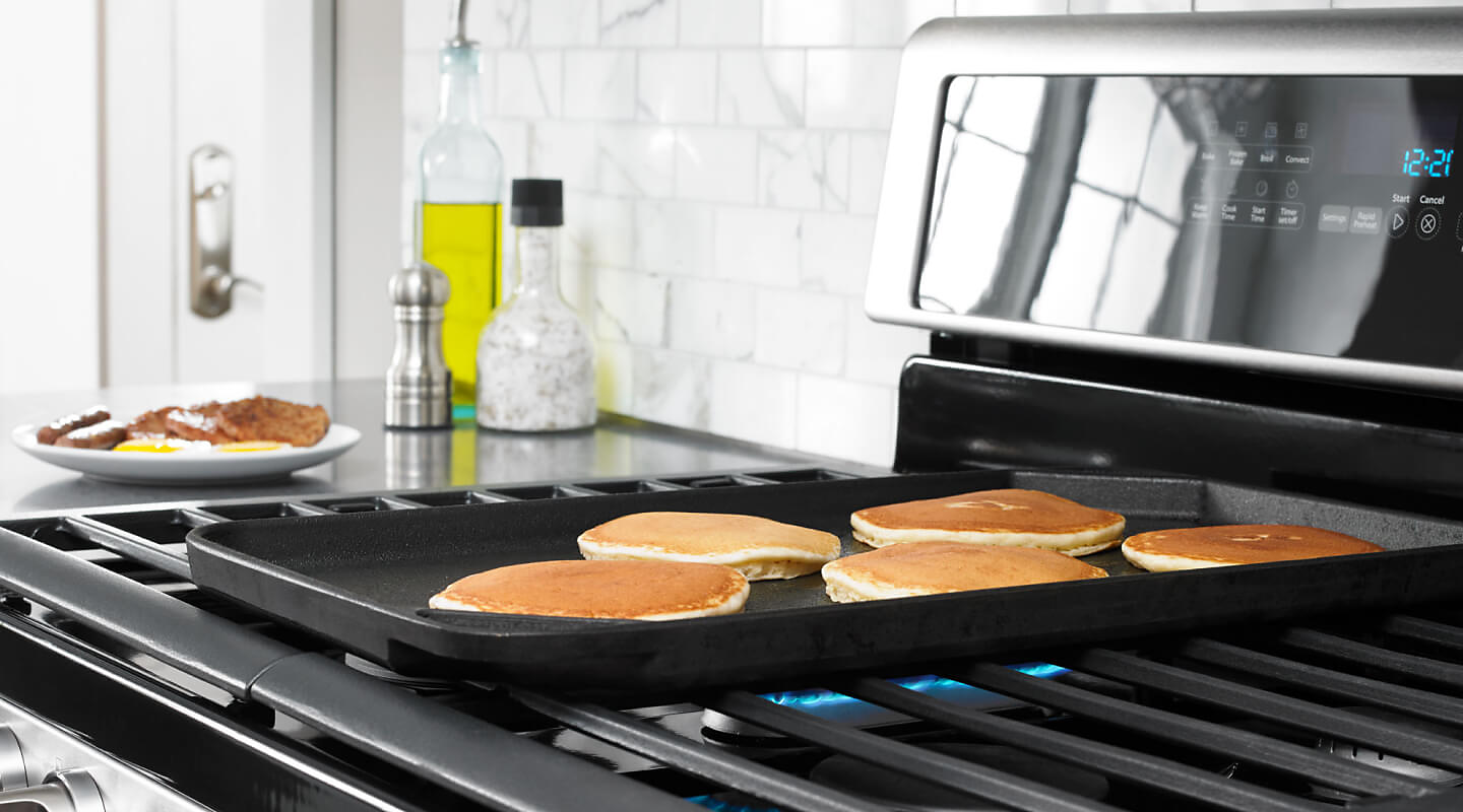 How to Use a Griddle on an Electric Stove Top Range