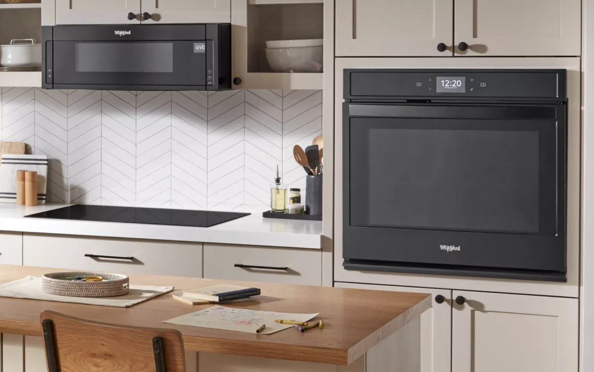 Steam-Clean vs. Self-Clean Ovens: What's the Difference?